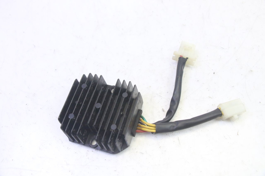 photo de REGULATOR ŁADOWANIA SYM FIDDLE 3 III 125 (2014 - 2020) - Szczegół części