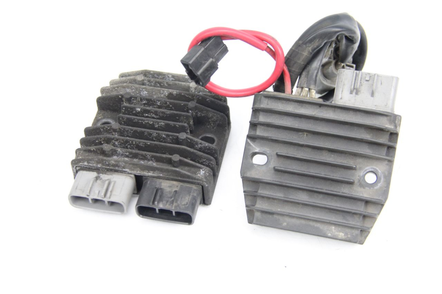 photo de REGULATOR ŁADOWANIA YAMAHA FJR ABS 1300 (2006 - 2012) - Inny kąt widzenia