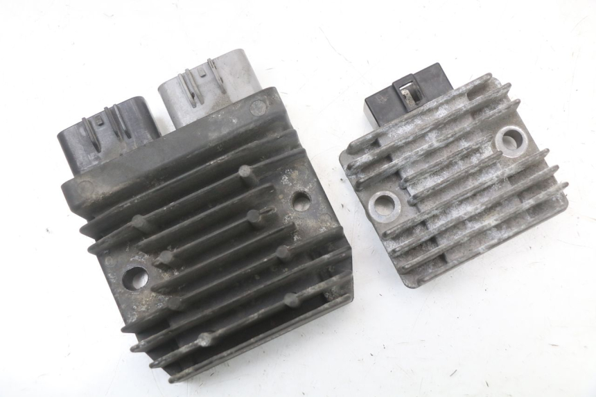 photo de REGULATOR ŁADOWANIA YAMAHA FJR ABS 1300 (2006 - 2012) - Szczegół części