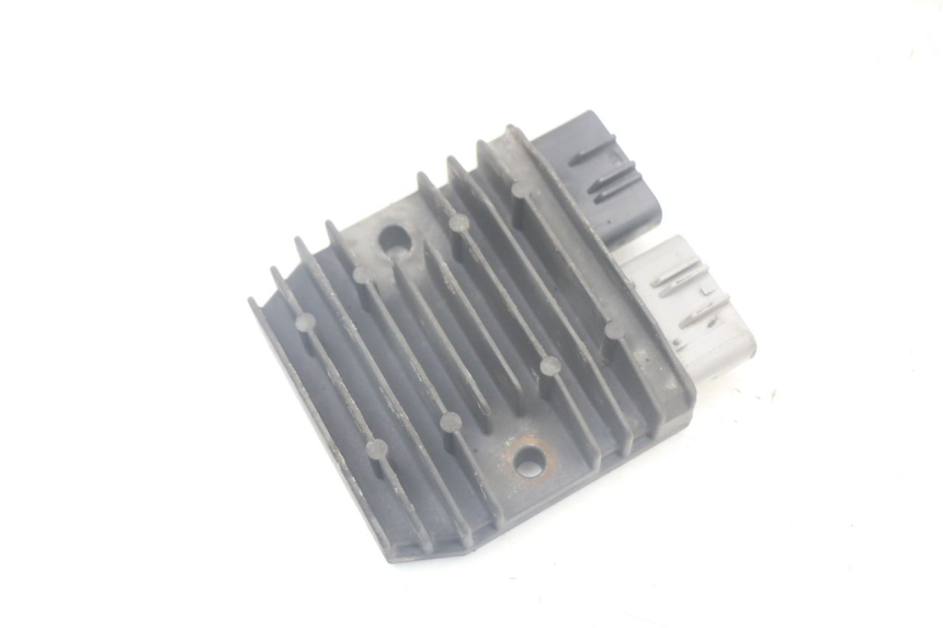 photo de REGULATOR ŁADOWANIA YAMAHA FJR ABS 1300 (2006 - 2012) - Inny kąt widzenia