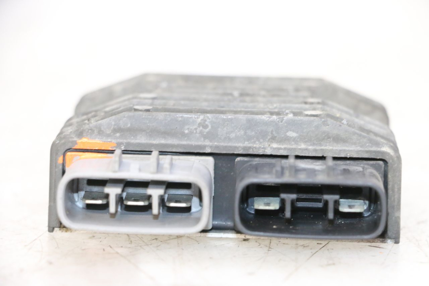 photo de REGULATOR ŁADOWANIA YAMAHA FJR ABS 1300 (2006 - 2012) - Inny kąt widzenia