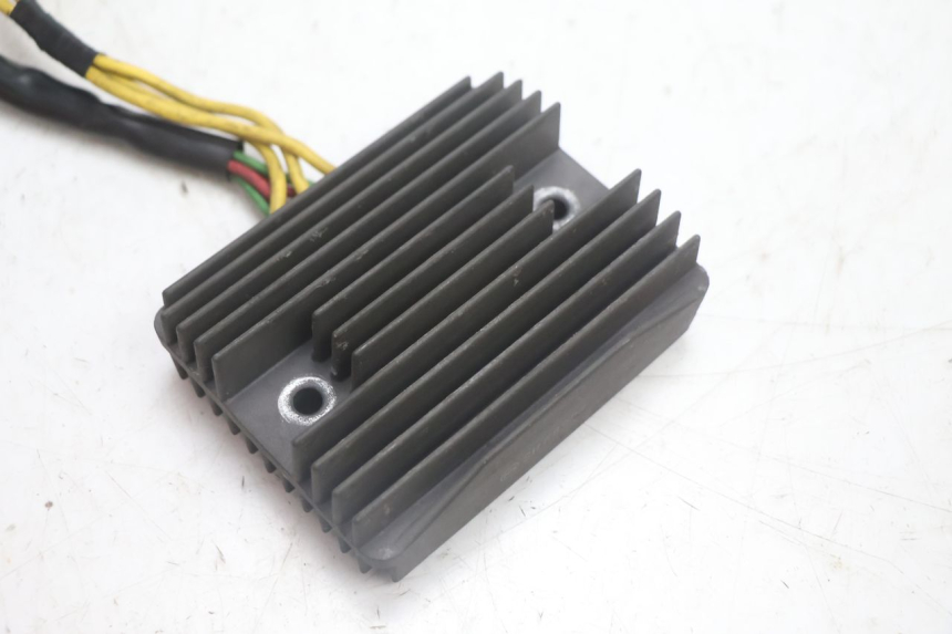 photo de REGULATOR ŁADOWANIA HONDA FJS SILVER WING SILVERWING 400 (2005 - 2008) - Szczegół części