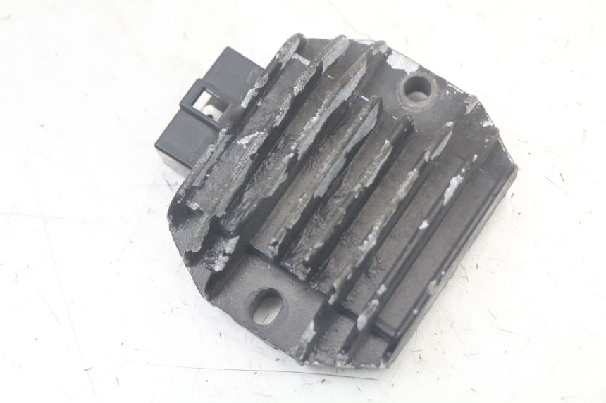 photo de REGULATOR ŁADOWANIA MBK FLAME X 125 (2007 - 2016) - Zoom stanu zużycia