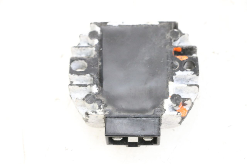 photo de REGULATOR ŁADOWANIA MBK FLAME X 125 (2007 - 2016) - Inny kąt widzenia