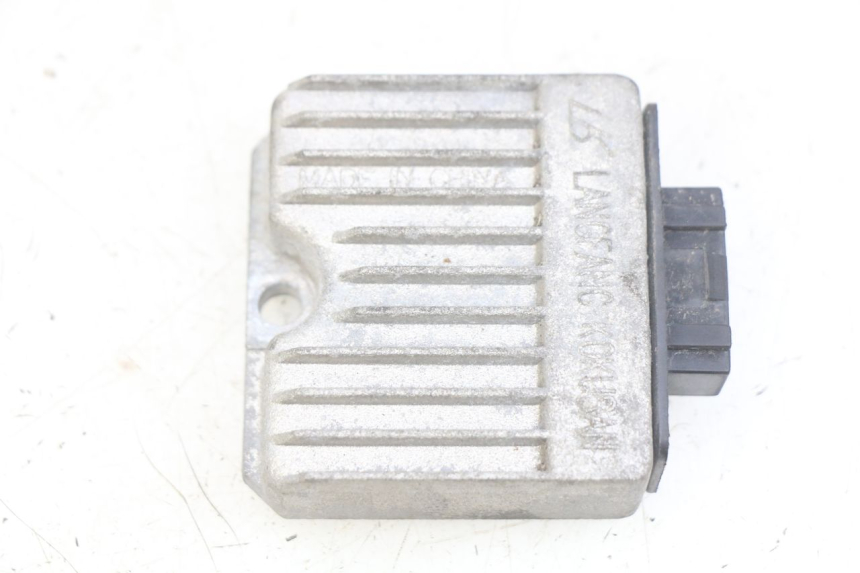 photo de REGULATOR ŁADOWANIA PIAGGIO FLY 4T 50 (2013 - 2017) - Widok główny