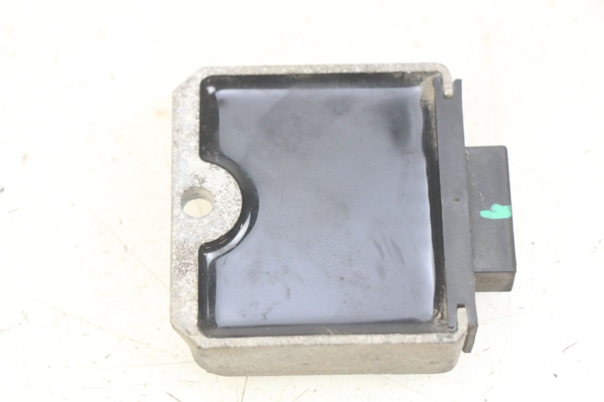 photo de REGULATOR ŁADOWANIA PIAGGIO FLY 4T 50 (2013 - 2017) - Szczegół części