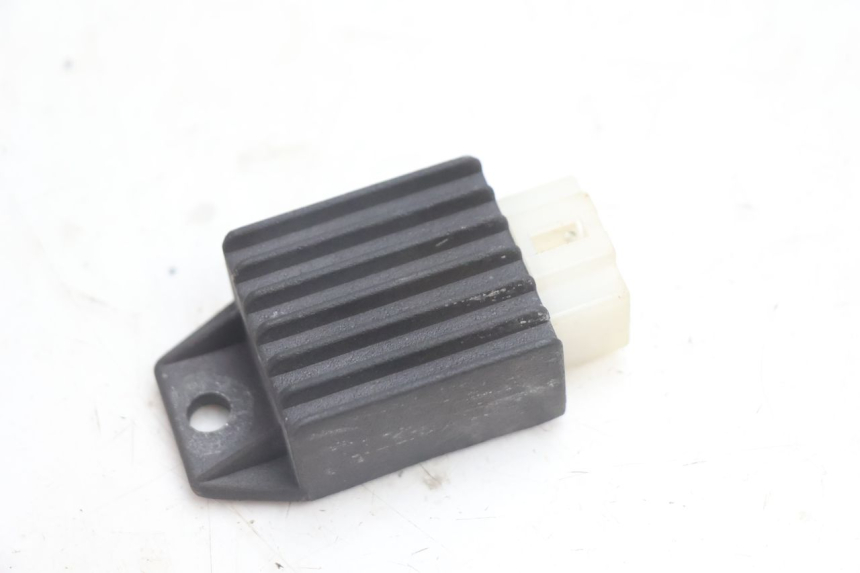 photo de REGULATOR ŁADOWANIA KEEWAY FOCUS 50 (2006 - 2009) - Szczegół części