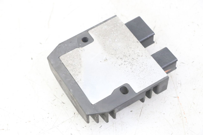 photo de REGULATOR ŁADOWANIA HONDA FORZA ABS 300 (2013 - 2017) - Szczegół części