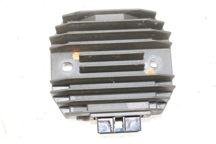 photo de REGULATOR ŁADOWANIA YAMAHA FZ6 N FAZER 600 (2004 - 2006) - Widok ogólny