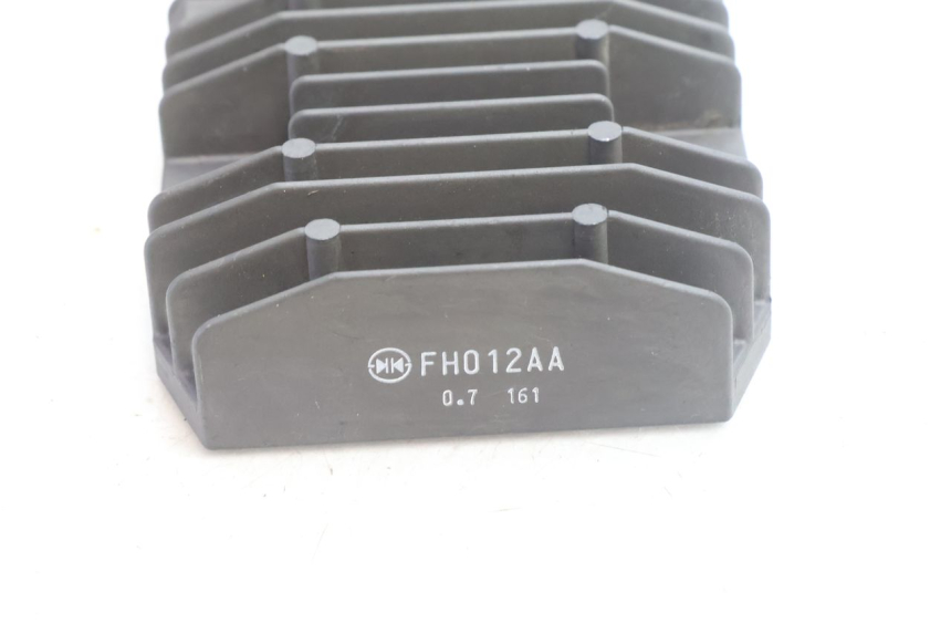 photo de REGULATOR ŁADOWANIA YAMAHA FZ8 800 (2010 - 2016) - Zoom stanu zużycia