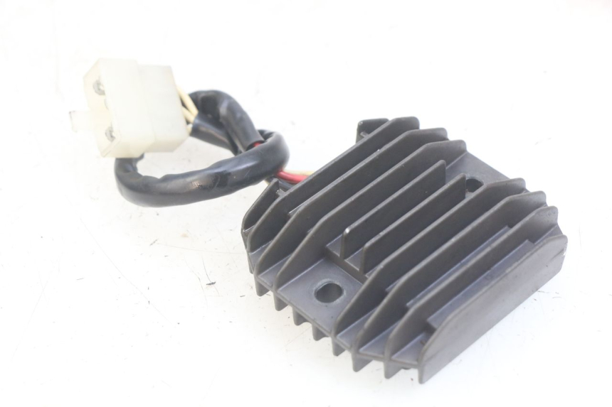 photo de REGULATOR ŁADOWANIA YAMAHA FZS FAZER 600 (1998 - 2001) - Widok główny