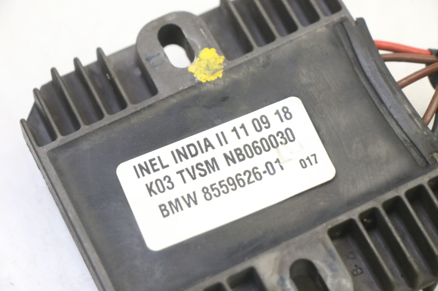 photo de REGULATOR ŁADOWANIA BMW G310 R 310 (2016 - 2020) - Zbliżenie techniczne