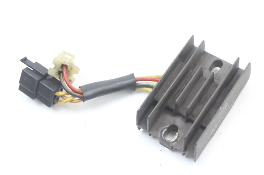 photo de REGULATOR ŁADOWANIA SUZUKI GN 125 (1997 - 2000) - Szczegół części