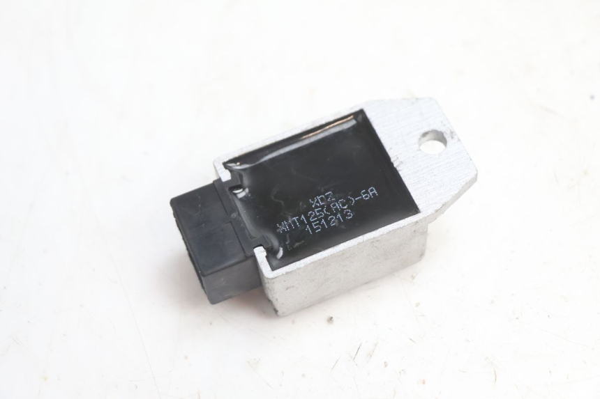 photo de REGULATOR ŁADOWANIA VASTRO GP 2T 50 (2013 - 2017) - Inny kąt widzenia