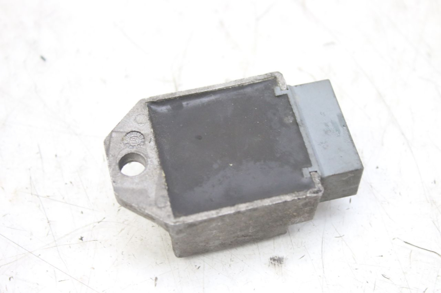 photo de REGULATOR ŁADOWANIA DERBI GPR 50 (2004 - 2009) - Zoom stanu zużycia