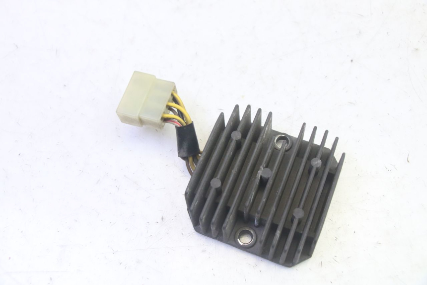 photo de REGULATOR ŁADOWANIA KAWASAKI GPX R WARBIRD 600 (1988 - 1993) - Widok główny