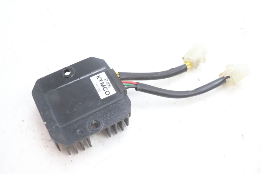 photo de REGULATOR ŁADOWANIA KYMCO GRAND DINK 125 (2008 - 2014) - Inny kąt widzenia