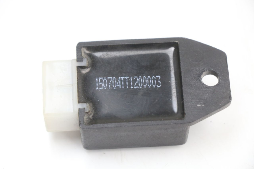 photo de REGULATOR ŁADOWANIA TNT MOTOR GRIDO 2T 50 (2010 - 2019) - Zoom stanu zużycia