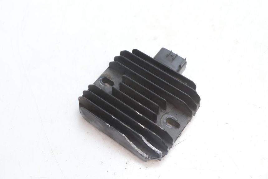 photo de REGULATOR ŁADOWANIA SUZUKI GSR 600 (2005 - 2012) - Szczegół części