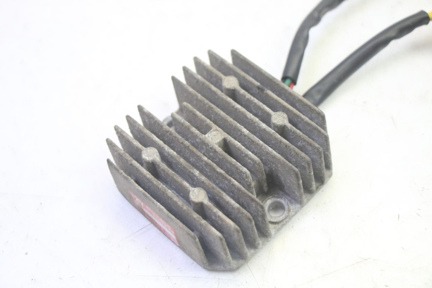 photo de REGULATOR ŁADOWANIA SYM GTS EVO 125 (2009 - 2013) - Szczegół części