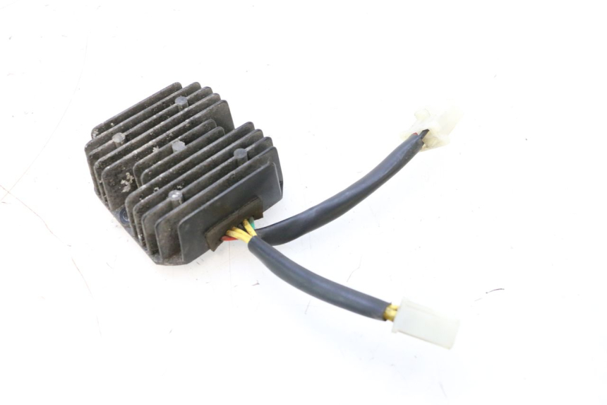 photo de REGULATOR ŁADOWANIA SYM GTS EVO 125 (2009 - 2013) - Szczegół części