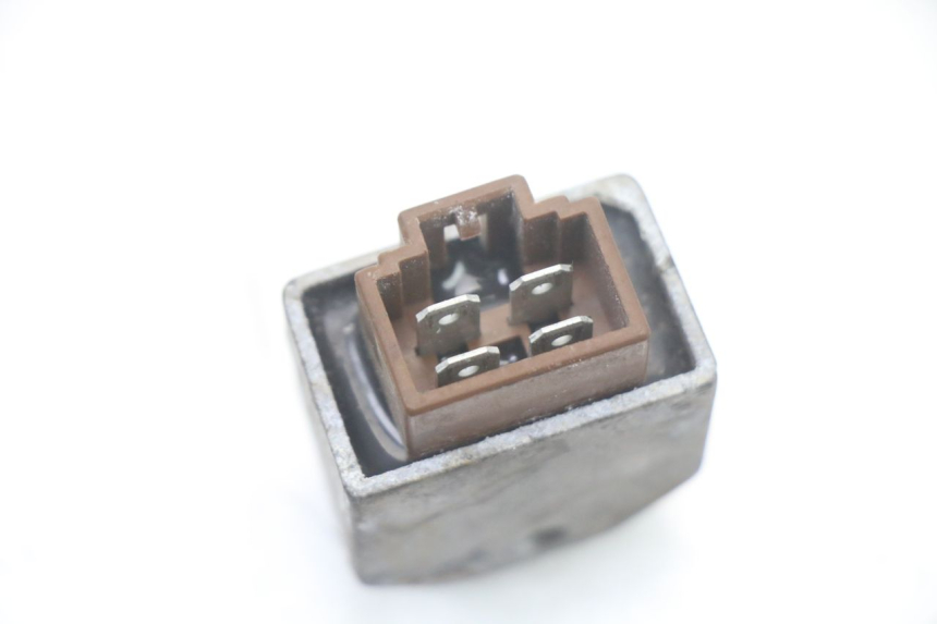 photo de REGULATOR ŁADOWANIA HONDA SCV LEAD 100 (2003 - 2007) - Zoom stanu zużycia