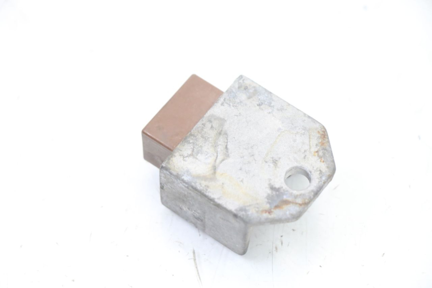 photo de REGULATOR ŁADOWANIA HONDA SCV LEAD 100 (2003 - 2007) - Inny kąt widzenia