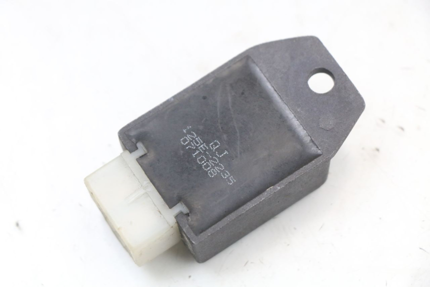 photo de REGULATOR ŁADOWANIA KEEWAY HURRICANE 50 (2006 - 2019) - Inny kąt widzenia