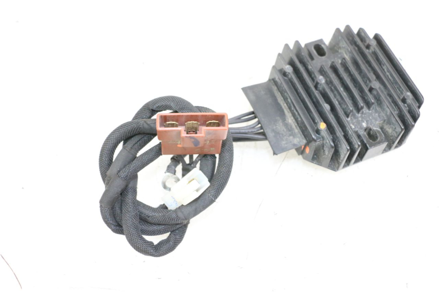 photo de REGULATOR ŁADOWANIA HUSQVARNA SVARTPILEN 401 (2018 - 2023) - Inny kąt widzenia