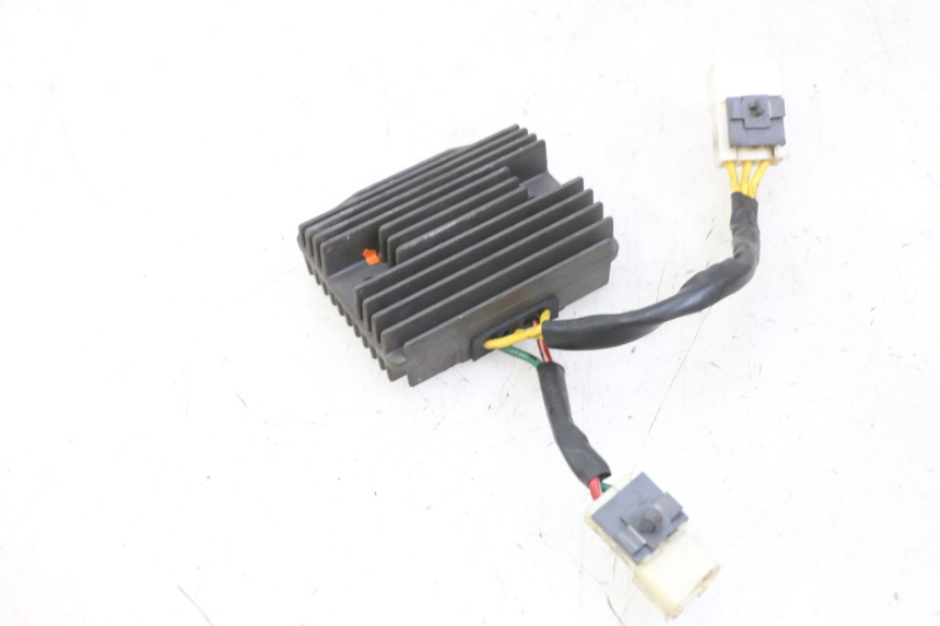 photo de REGULATOR ŁADOWANIA PIAGGIO IE MP3 YOURBAN 300 (2011 - 2016) - Szczegół części