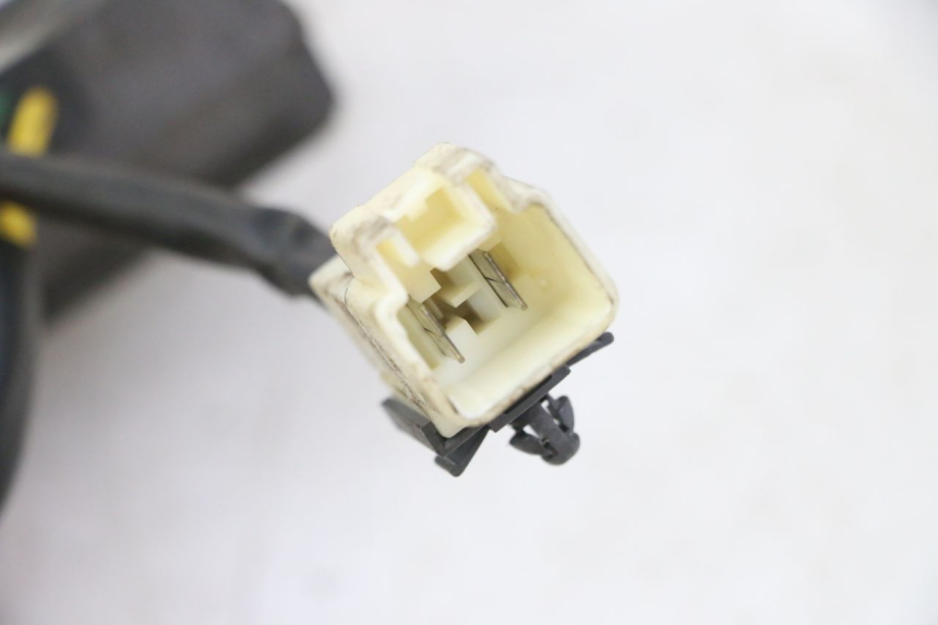 photo de REGULATOR ŁADOWANIA PIAGGIO IE MP3 YOURBAN 300 (2011 - 2016) - Inny kąt widzenia