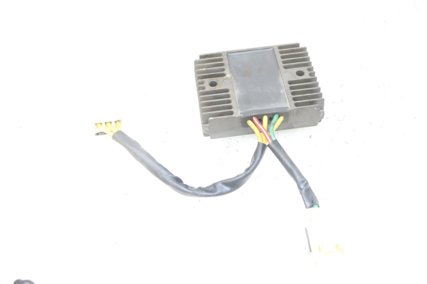 photo de REGULATOR ŁADOWANIA PIAGGIO IE MP3 YOURBAN 300 (2011 - 2016) - Punkty mocowania