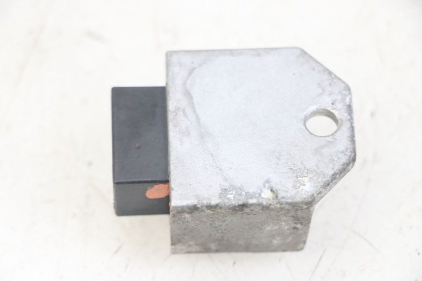 photo de REGULATOR ŁADOWANIA PEUGEOT JET FORCE CARBU 50 (2003 - 2016) - Szczegół części