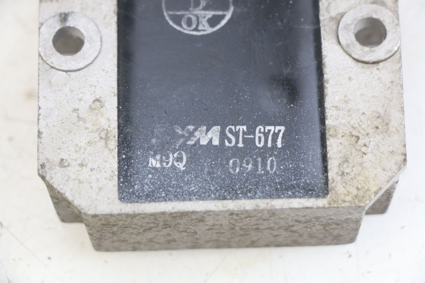 photo de REGULATOR ŁADOWANIA SYM JET SPORT XR 50 (2006 - 2015) - Szczegół części