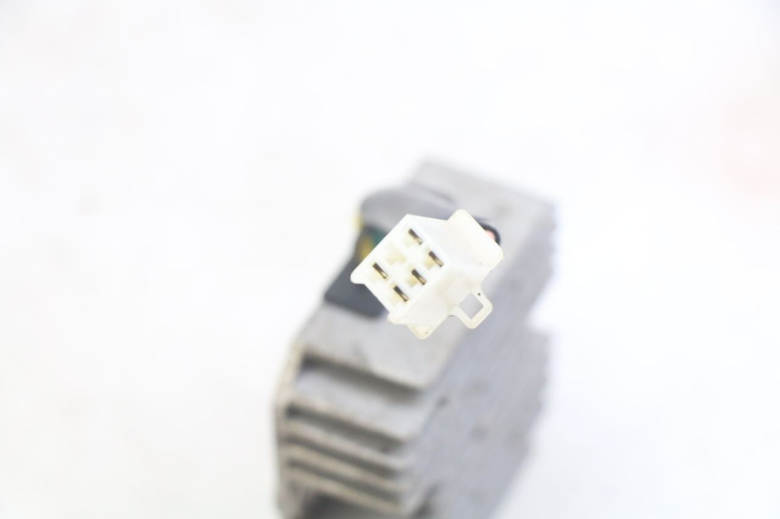 photo de REGULATOR ŁADOWANIA SYM JET SPORT XR 50 (2006 - 2015) - Inny kąt widzenia