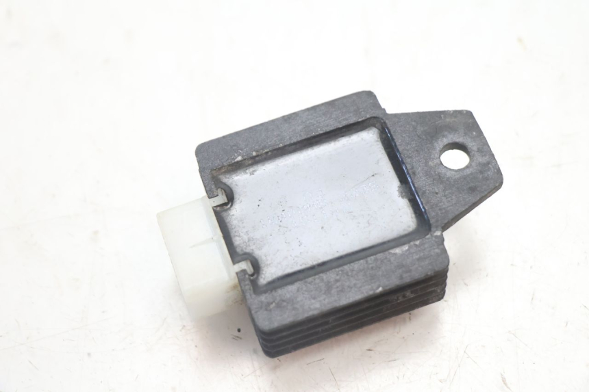 photo de REGULATOR ŁADOWANIA RIDE JUMP 2T 50 (2012 - 2017) - Inny kąt widzenia