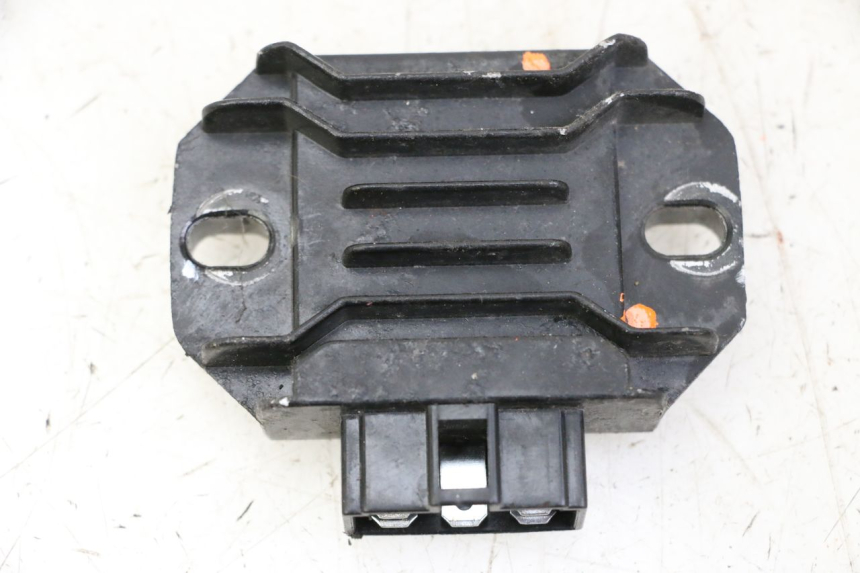 photo de REGULATOR ŁADOWANIA KEEWAY K-LIGHT KLIGHT 125 (2018 - 2025) - Zbliżenie techniczne