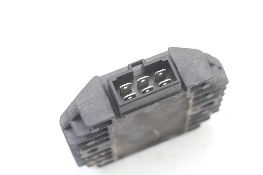 photo de REGULATOR ŁADOWANIA KAWASAKI ZR7 ZR-7 S 750 (1999 - 2004) - Zoom stanu zużycia