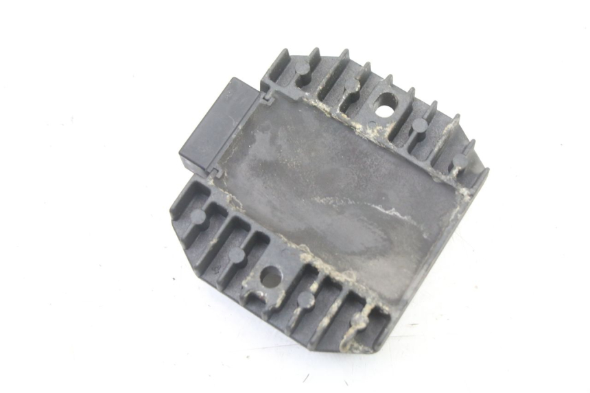 photo de REGULATOR ŁADOWANIA KAWASAKI ZR7 ZR-7 S 750 (1999 - 2004) - Inny kąt widzenia