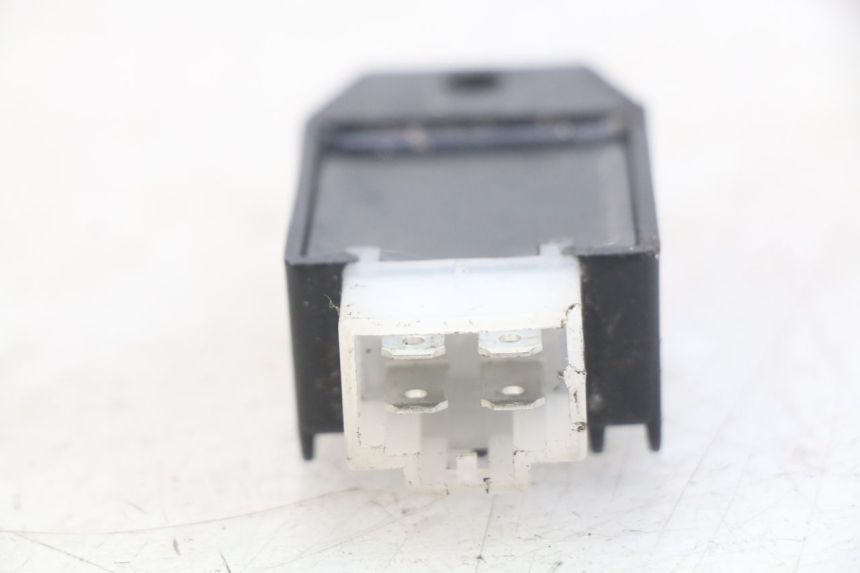 photo de REGULATOR ŁADOWANIA PEUGEOT KISBEE 2T 50 (2010 - 2017) - Szczegół części