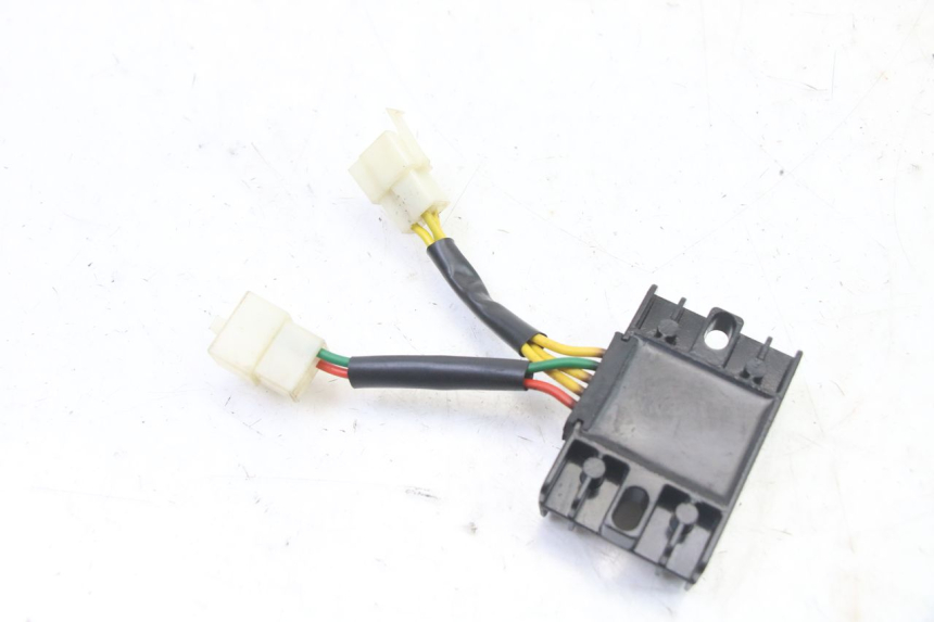 photo de REGULATOR ŁADOWANIA PEUGEOT KISBEE 2T 50 (2018 - 2022) - Inny kąt widzenia