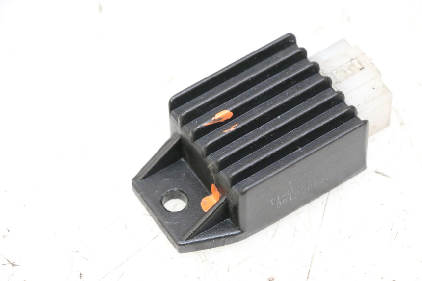 photo de REGULATOR ŁADOWANIA PEUGEOT KISBEE 2T 50 (2010 - 2017) - Widok ogólny