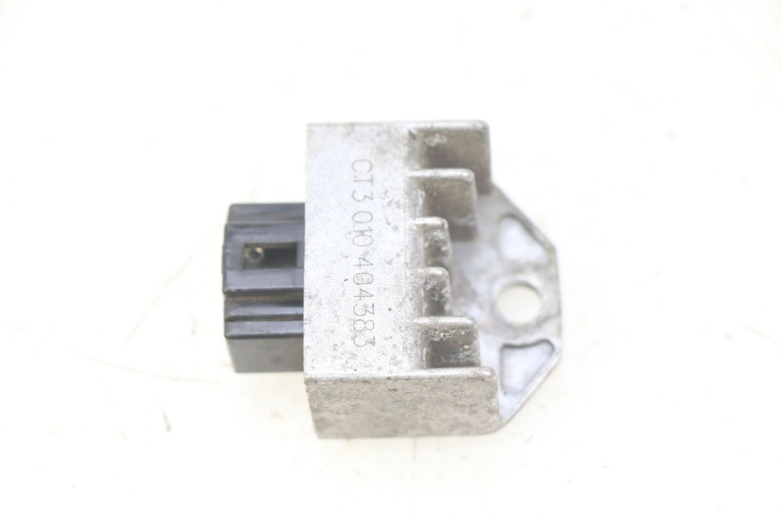 photo de REGULATOR ŁADOWANIA PEUGEOT KISBEE 4T 50 (2010 - 2017) - Widok główny