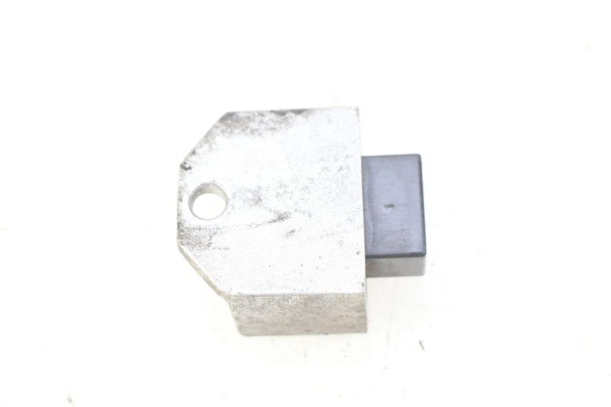 photo de REGULATOR ŁADOWANIA PEUGEOT KISBEE 4T 50 (2010 - 2017) - Inny kąt widzenia