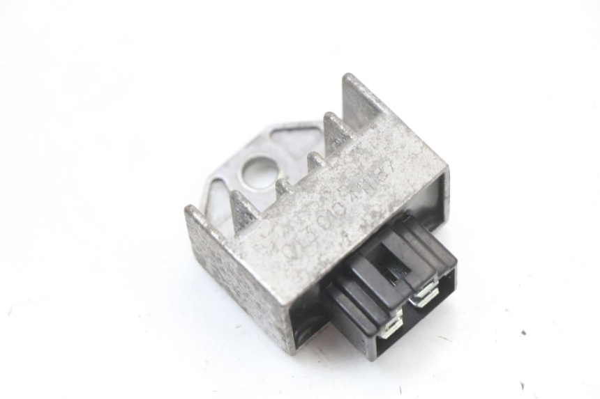 photo de REGULATOR ŁADOWANIA PEUGEOT KISBEE 4T 50 (2010 - 2017) - Widok główny