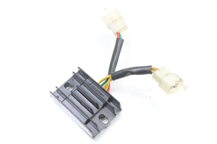 photo de REGULATOR ŁADOWANIA PEUGEOT KISBEE 4T 50 (2018 - 2022) - Widok główny