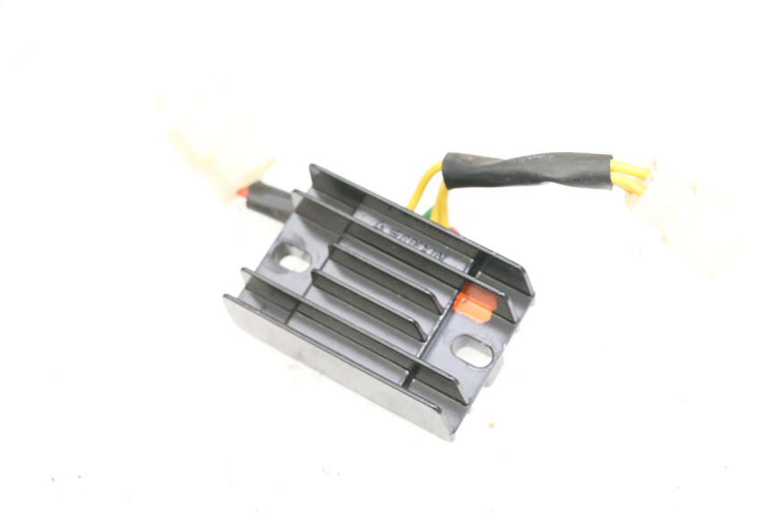 photo de REGULATOR ŁADOWANIA PEUGEOT KISBEE 4T 50 (2018 - 2022) - Punkty mocowania