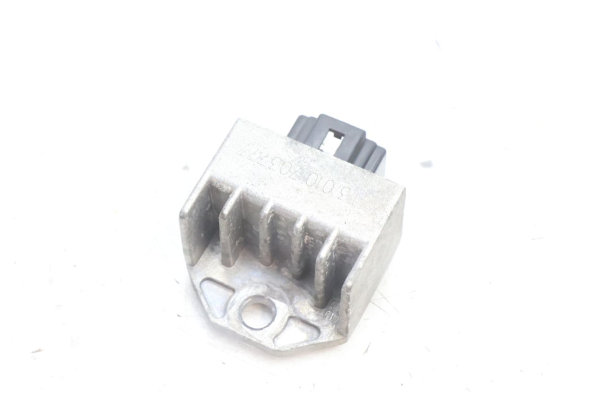 photo de REGULATOR ŁADOWANIA PEUGEOT KISBEE 4T 50 (2010 - 2017) - Szczegół części