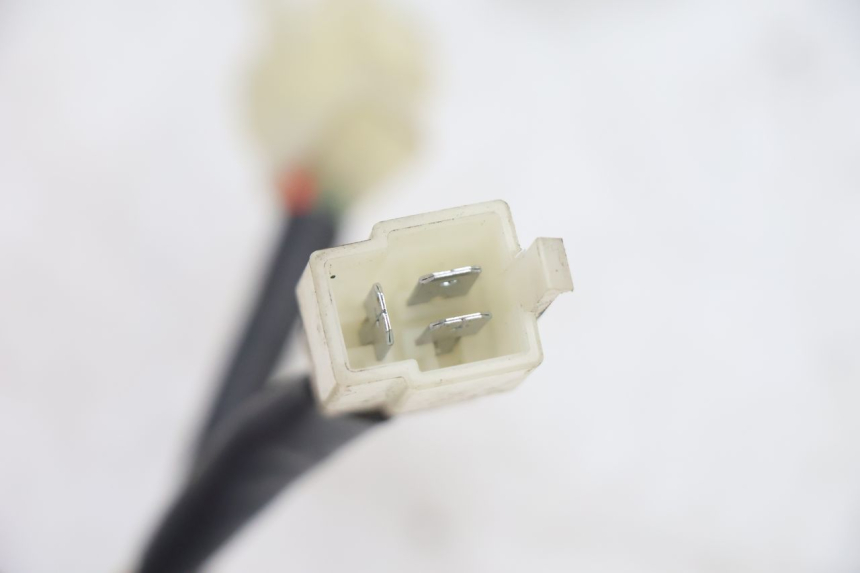 photo de REGULATOR ŁADOWANIA PEUGEOT KISBEE 4T 50 (2018 - 2022) - Zbliżenie techniczne