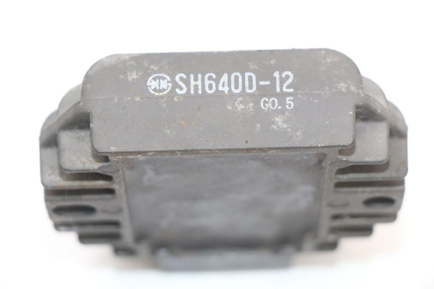 photo de REGULATOR ŁADOWANIA RENAULT KOURANOS 125 (2001 - 2004) - Inny kąt widzenia